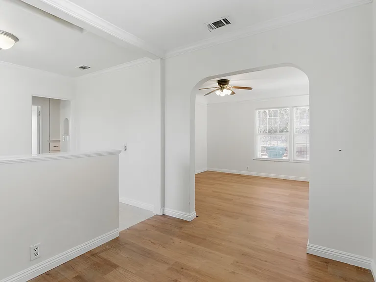 809 Water St — Photo 3