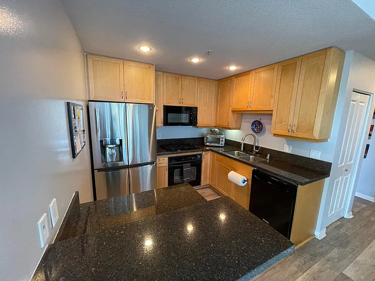 850 Beech St #614 — Photo 22