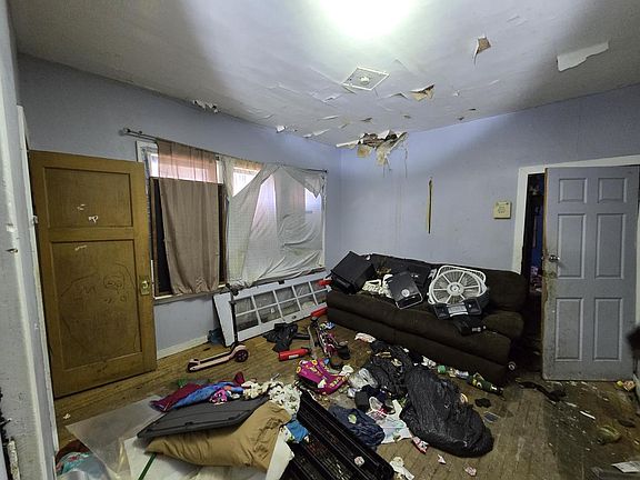 3rd image of 1537 South 9th STREET