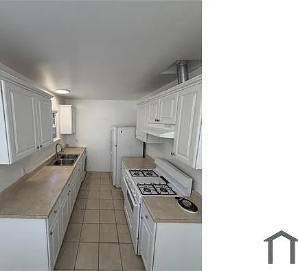 4606 Vineland Ave — Photo 15