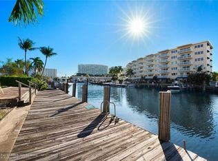 2752 NE 3rd St, Pompano Beach, FL 33062
