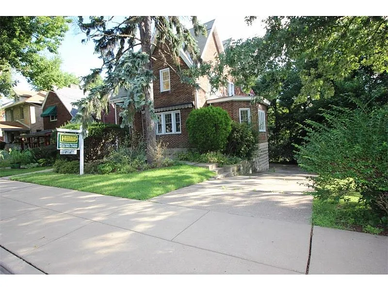 281 Catalpa Pl photo 1