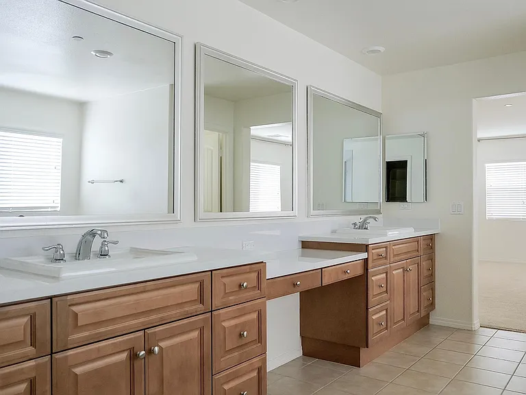 14810 Shelburne Ct — Photo 23