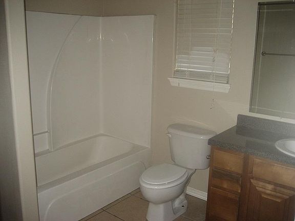 5th image of 1109 E Ken Leach Ct