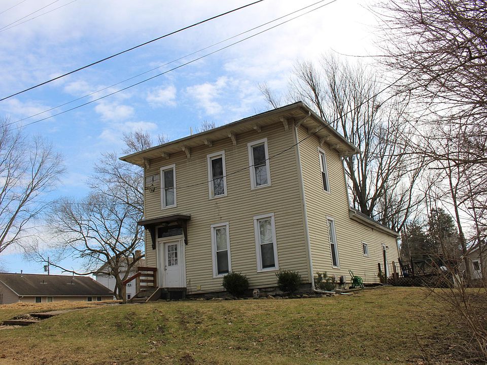1st image of 104 W Curtis St #2