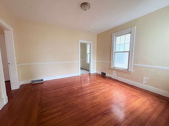 2nd image of 41 Hotchkiss St #11