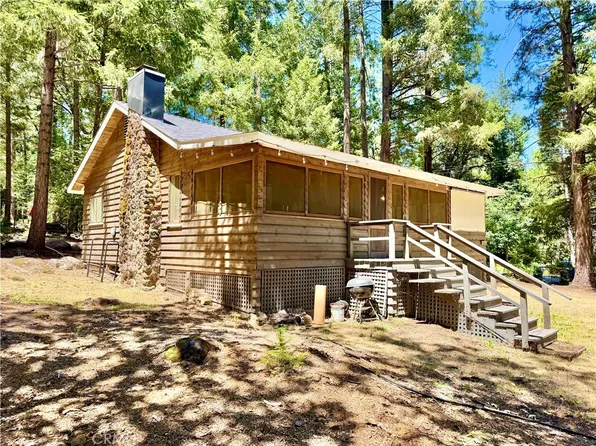 9520 Oak Pl, Cobb, CA 95426