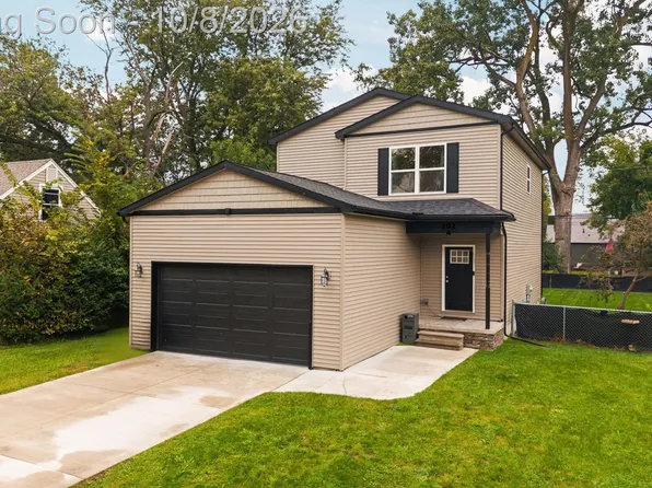 31738 Pierce St, Garden City, MI 48135