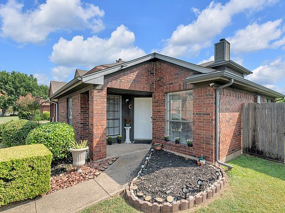 4th image of 2111 Prairie Creek Trl