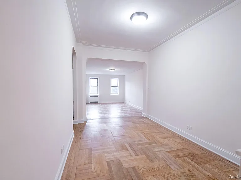 2190 Boston Rd #5M — Photo 2