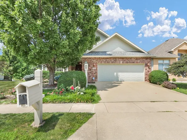 2505 W Ridge Ln, Champaign, IL 61822
