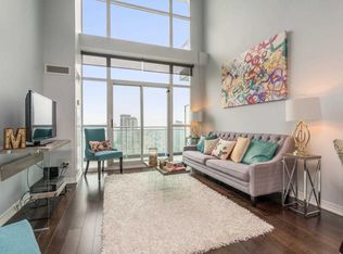 223 Webb Dr #2304, Mississauga, ON L5B0E8