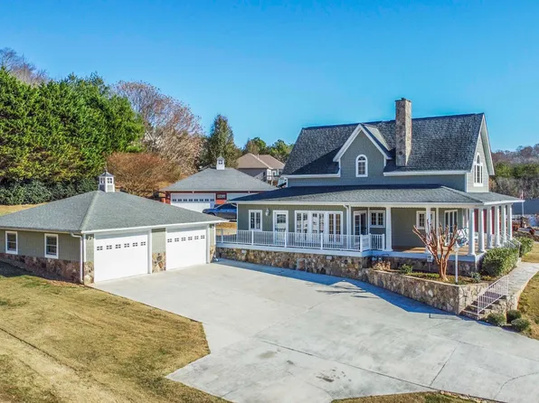 135 Southcove Dr, Greenback, TN 37742