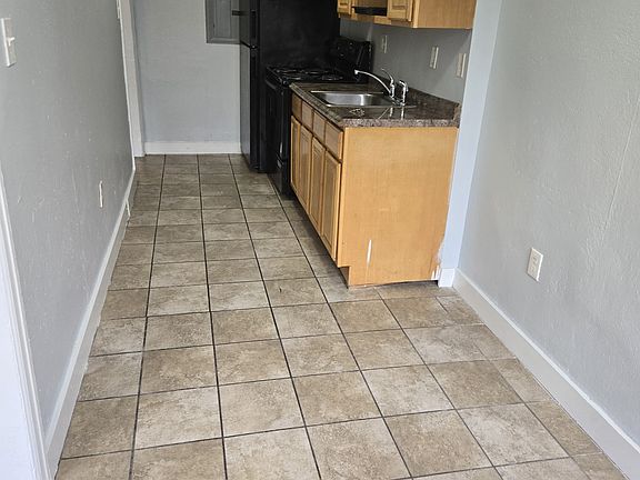 3rd image of 453 N 50th St #11393049