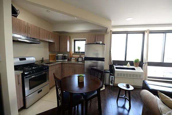 Rented by Peter Ashe | media 12