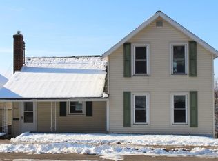 400 N 2nd St, Alma, WI 54610