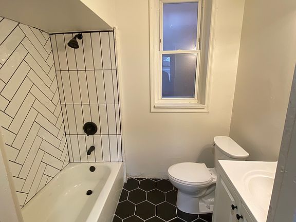 5th image of 4025 Nebraska Ave #1F