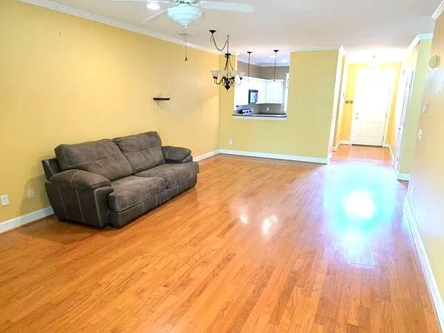 2 bed, 2.0 bath, 1298 sqft, $1,800 — Photo 4