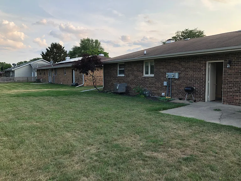 2504 N Lexington Dr — Photo 7