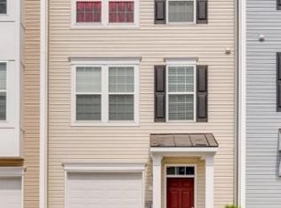 39 Landis Ct, Falling Waters, WV 25419