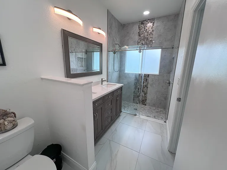5795 Parkview Point Dr — Photo 3