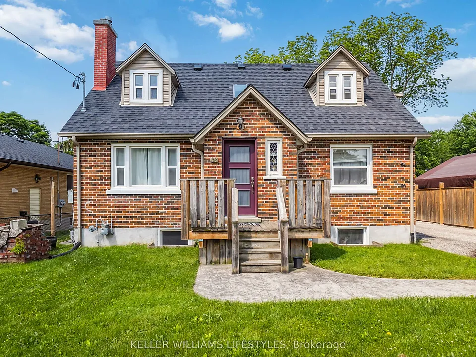 88 Britannia Ave #UPPER