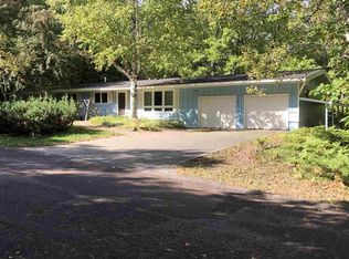 1284 Hickory Ln, Houghton, MI 49931