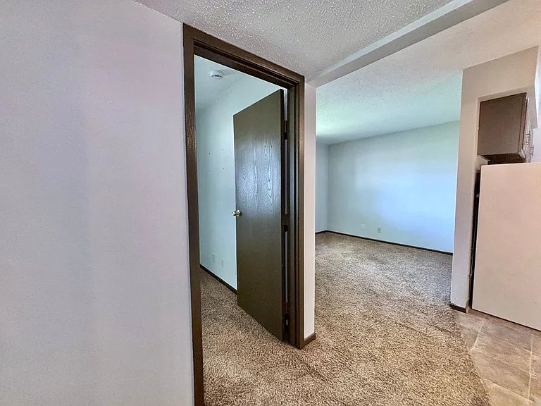 Breckenridge Davenport Apartments — Photo 36