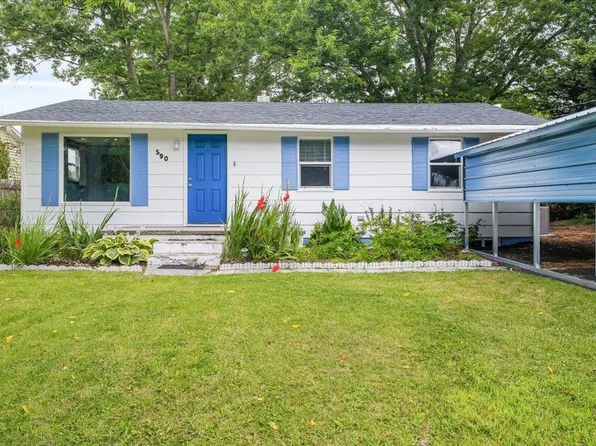 590 Agee St, Christiansburg, VA 24073