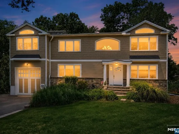 2604 Cleveland Ave, Washington Township, NJ 07676