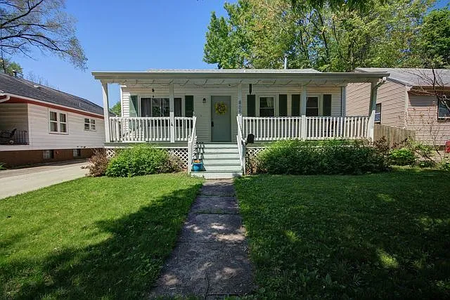 805 S Maple St photo 1