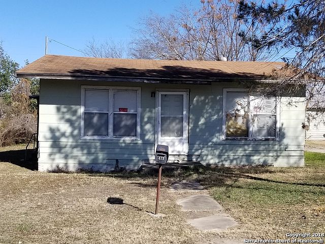 1st image of 413 Stratford Ct