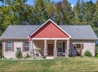 172 Floyd Meadow Dr, Inman, SC 29349