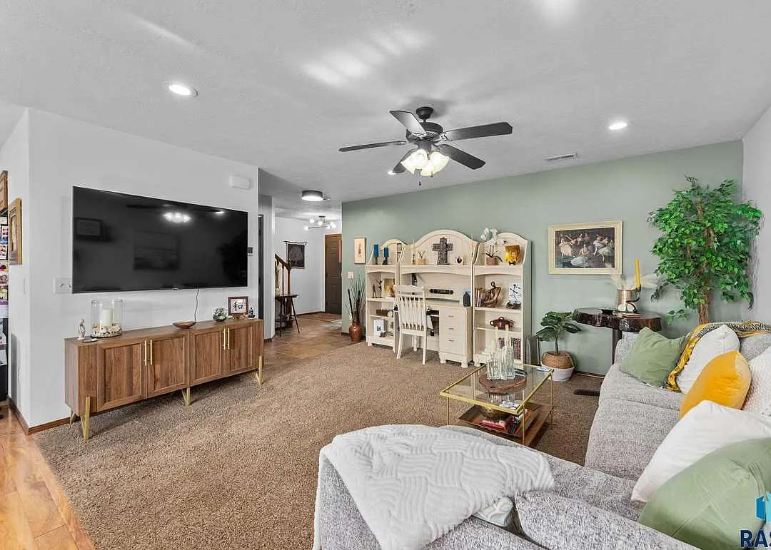 2 bed, 1461 sqft, $1,625 — Photo 4