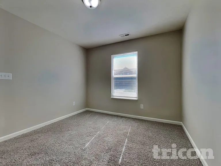 4822 Penoyer Ln — Photo 10