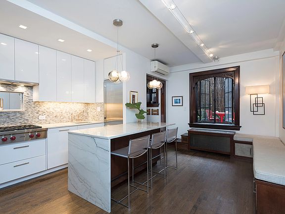 5th image of 1 W 67th St #316