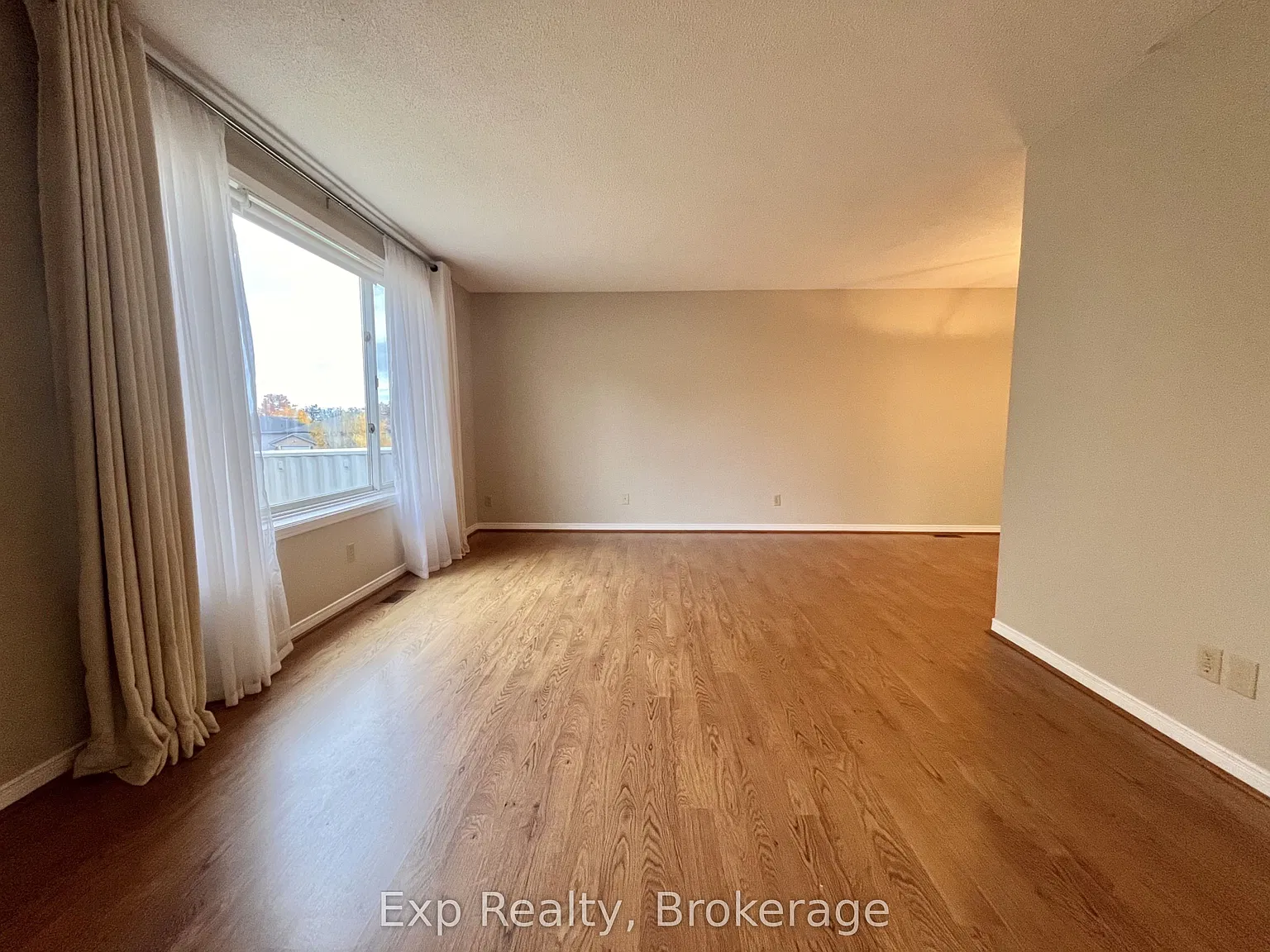 5 bed, $3,000 — Photo 4
