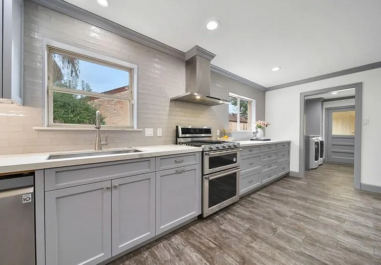 10042 Briar Forest Dr — Photo 20