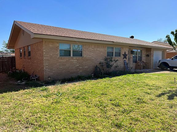 2nd image of 808 Linda Ln