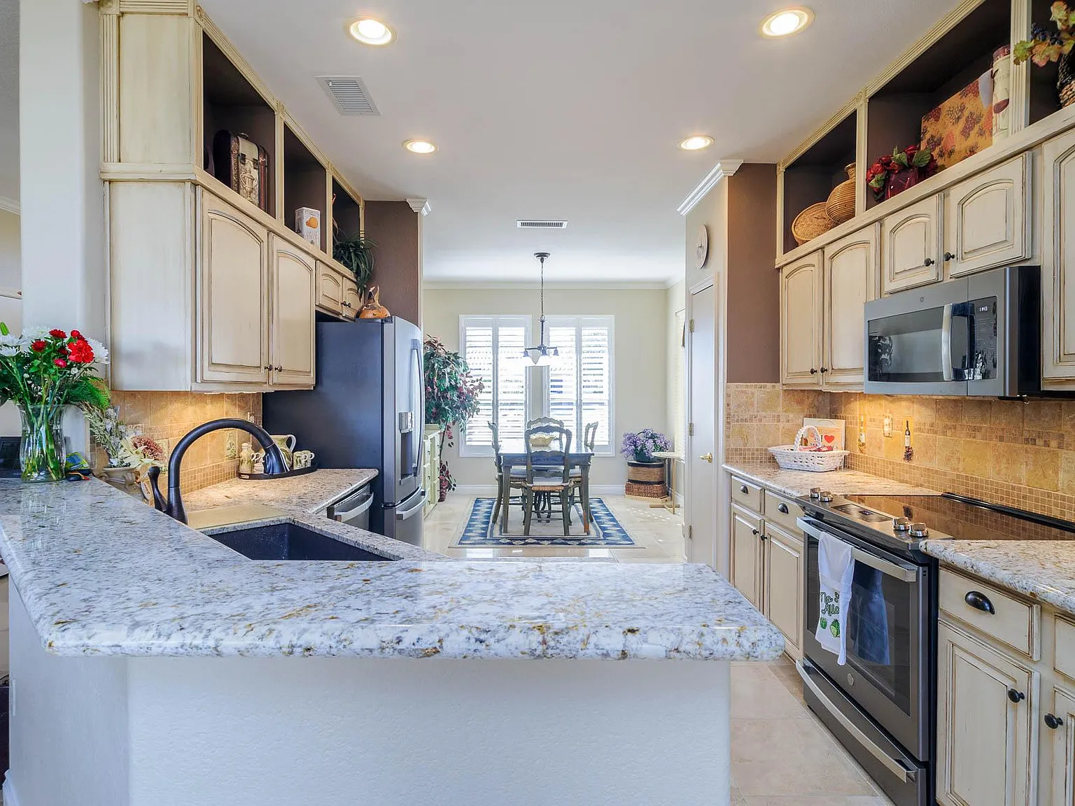 2 bed, 2000 sqft, $2,500 — Photo 4