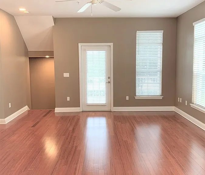 4511 Legacy Park Dr — Photo 7