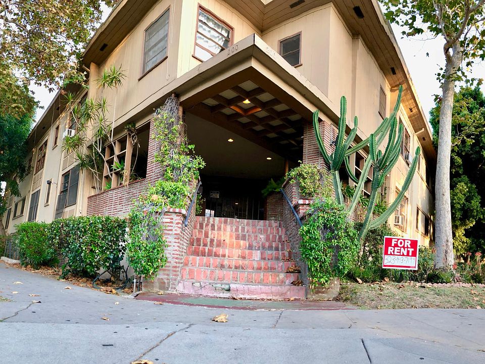1st image of 200 S Sycamore Ave APT 15