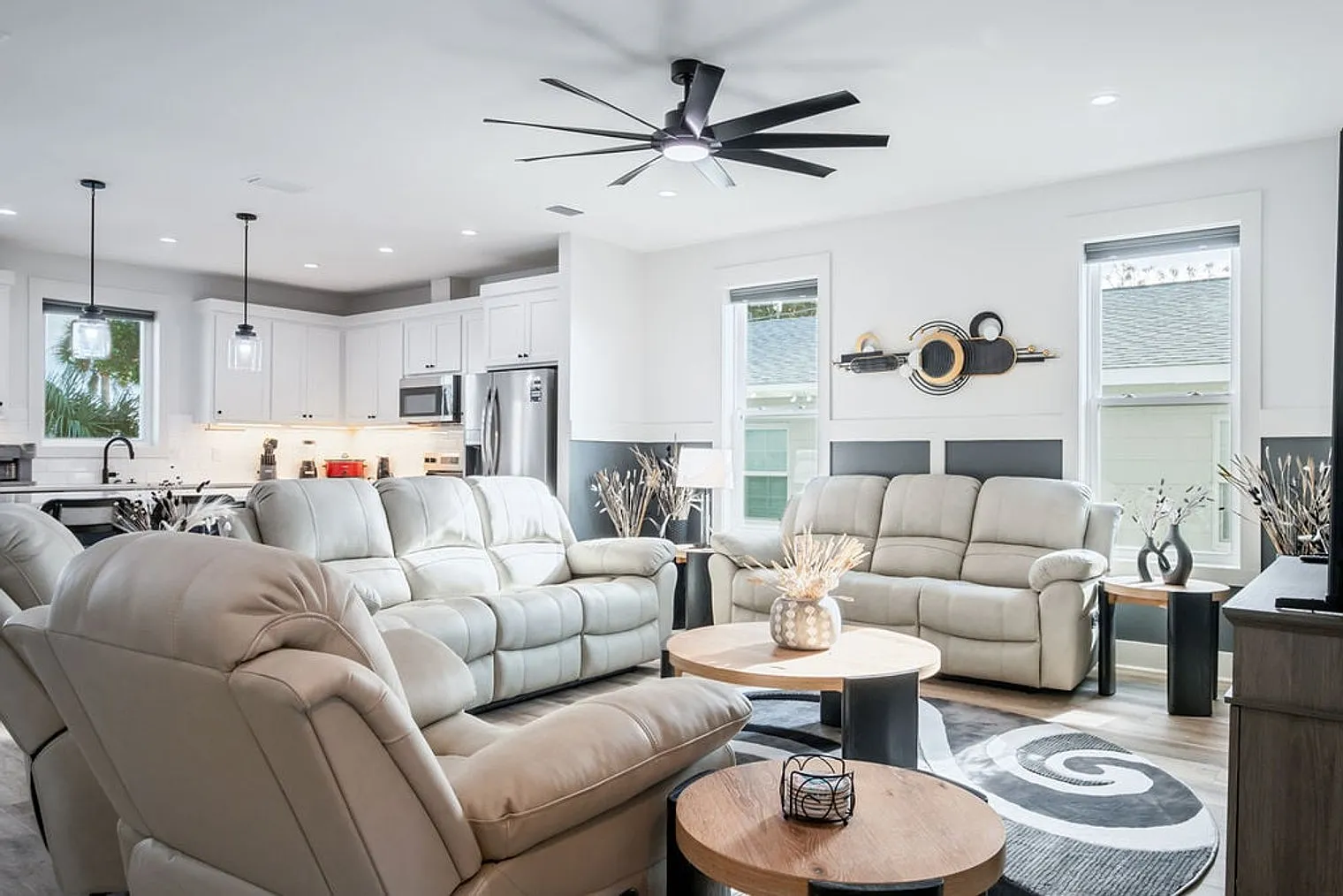 4 bed, 4.0 bath, 1732 sqft, $3,671 — Photo 1