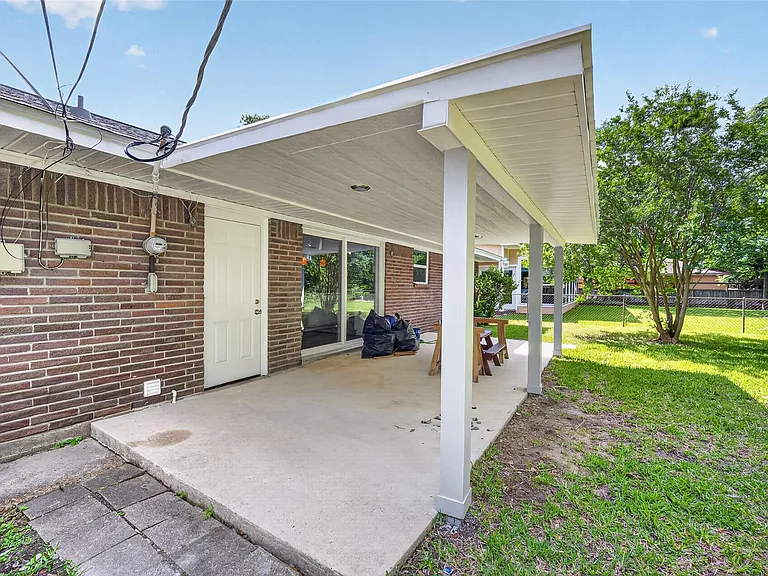 11226 Huggins Dr — Photo 35
