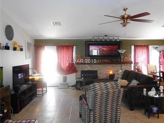 4th image of 475 Green Gables Ave