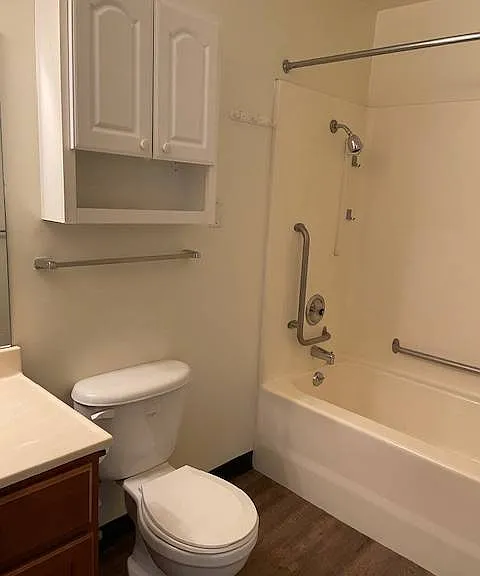 N114W16080 Sylvan Cir #80-201 — Photo 2