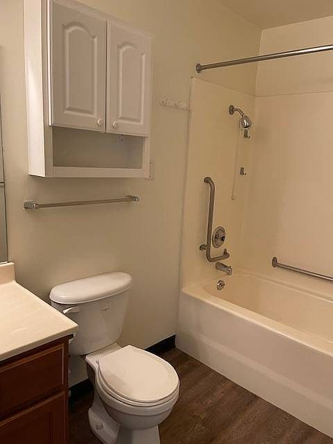 2nd image of N114W16080 Sylvan Cir #80-201