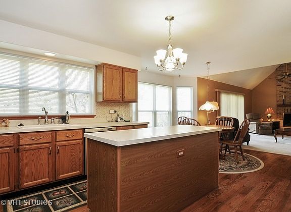 4th image of 320 Kildere Ct