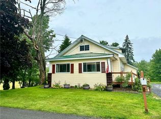 8751 Paris Hill Rd, Sauquoit, NY 13456