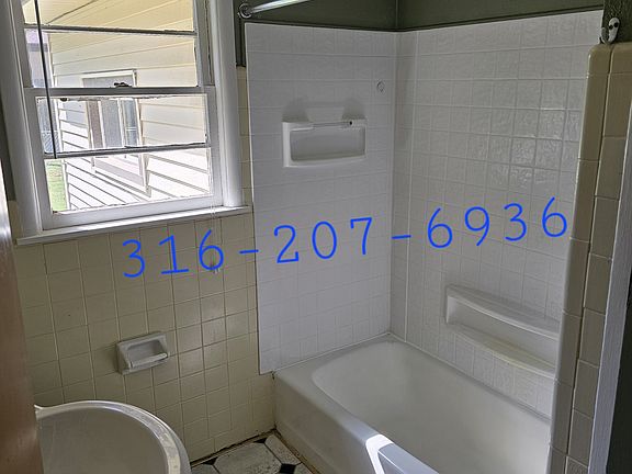 5th image of 323 S Lakeview Dr